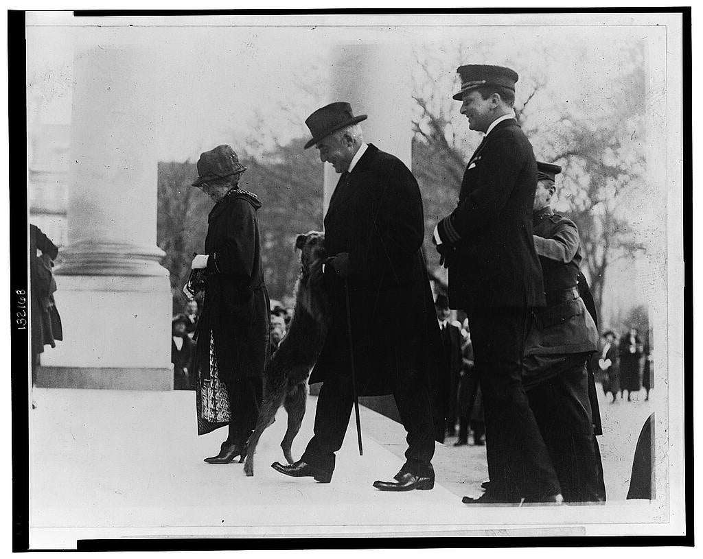 The mutual devotion between President Harding and "Laddie Boy" was the stuff of front-page headlines. (Photo credit: Library of Congress, LOT 12282, v. 1)
