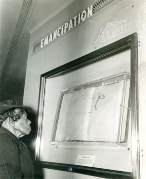 Sally Fickland, the oldest living former slave, views the Emancipation Proclamation in 1947. (Source: National Archives) Sally Fickland, the oldest living former slave, views the Emancipation Proclamation in 1947. (Source: National Archives)