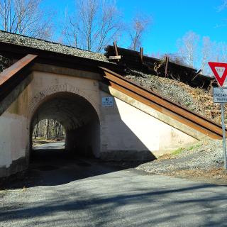 Daytime view of railroad tunnel in Clifton, Virginia known as Bunnyman Bridge. (Source: Flickr user Jack Parrott. Used via Creative Commons Attribution-NonCommercial-NoDerivs 2.0 Generic license.)