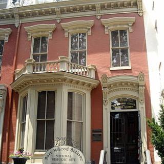 Exterior of the Mary McLeod Bethune Council House National Historic Site  (Source: Wikimedia Commons) 