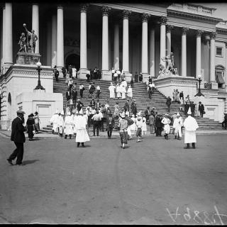 Klan members outside the U.S. Capitol in August 1925. (Source: Harris & Ewing Collection, Library of Congress)