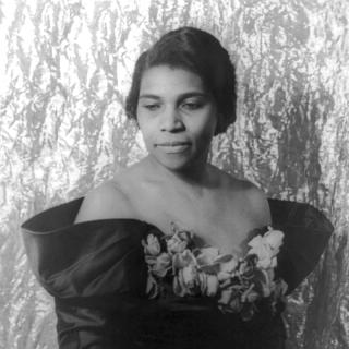 Marian Anderson in 1940. (Credit: Carl Van Vechten, Library of Congress)