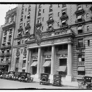 The Presidential Flag flew outside the Willard Hotel when President Calvin Coolidge stayed there in 1923. 