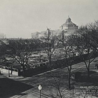 The lot where the Folger would eventually be built, with the Library of Congress in the background. (Source: Folger Shakespeare Library Digital Collections)