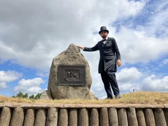 Reenactor Philip Collins portrays President Abraham Lincoln at the 160th Anniversary of the Battle of Fort Stevens. (Source: Ethan Ehrenhaft)