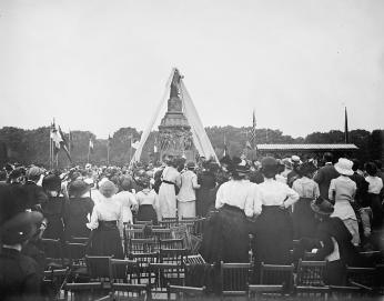 Unveiling of Confederate Memorial at Arlington National Cemetery, 1914. (Source: Library of Congress) Unveiling of Confederate Memorial at Arlington National Cemetery, 1914. (Source: Library of Congress)