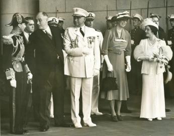 “President Roosevelt in conversation with King George VI while Eleanor Roosevelt and Queen Elizabeth exchange pleasantries at Union Station. June 8, 1939.” (Photo Source: FDR Presidential Library & Museum Flickr) <a href=