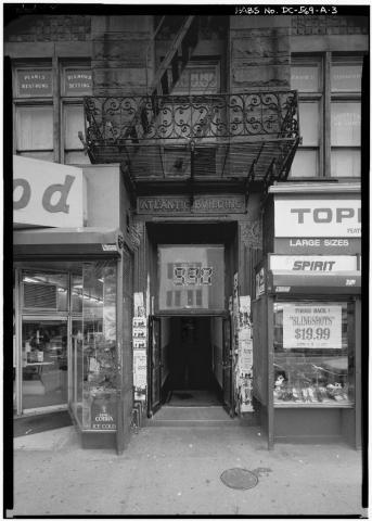 The entrance to the original 930 Club in the Atlantic building at 930 F Street NW. Credit: Library of Congress