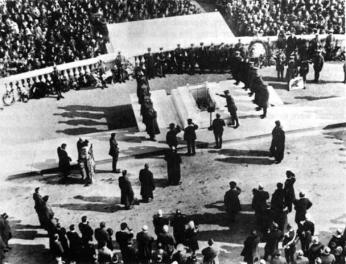 Burial of the first official unknown soldier from World War I, on Nov. 11, 1921. Credit: U.S. Army