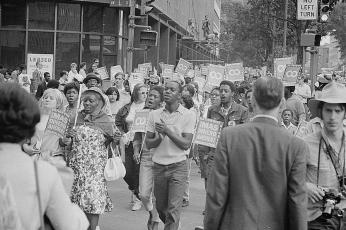 Poor People's March near Layfette Park on Connecticut Avenue on June 18, 1968. (Photo source: Library of Congress)