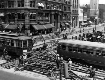 Workers repair streetcar tracks at 14th and G Streets NW in 1941. Source: Library of Congress
