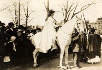 Inez Milholland on her white horse (Credit: Library of Congress)