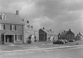 Homes in Fairlington, 1943. (Source: Library of Congress)