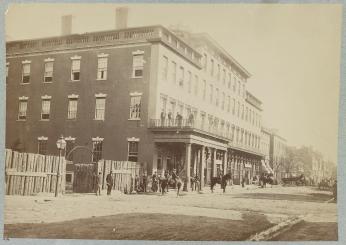 Mansion House hotel in Alexandria, Virginia c. 1861 (Source: Library of Congress)
