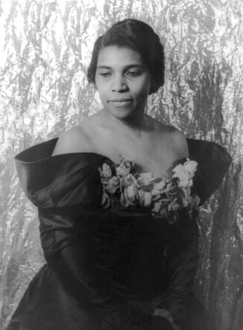 Marian Anderson in 1940. (Credit: Library of Congress)