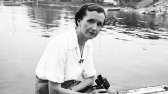 Rachel Carson at Woods Hole, MA, 1950. (Courtesy of the Linda Lear Center for Special Collections & Archives, Connecticut College) 