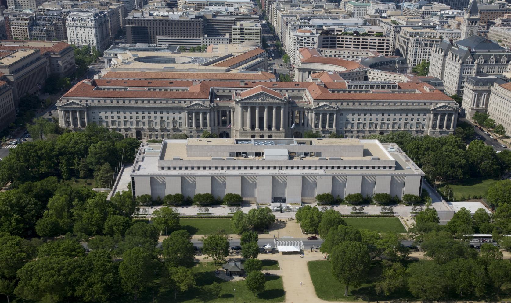 Aerial view of the Museum of American History and the Federal Triangle, Washington, D.C. c. 2010. (Source: Library of Congress)