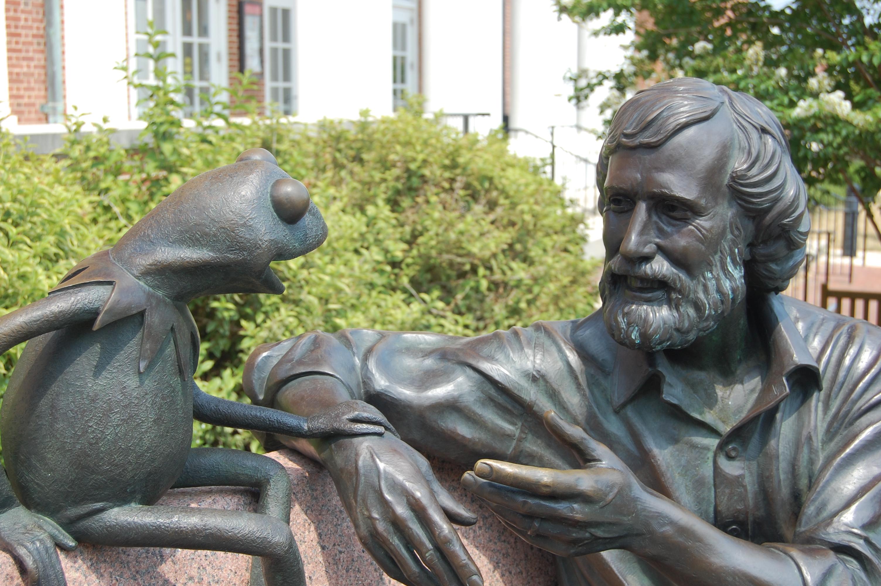 Statue of Jim Henson and Kermit the Frog on the campus of the University of Maryland. (Credit: Flickr user benclark. Used via Creative Commons Attribution 2.0 Generic (CC BY 2.0))