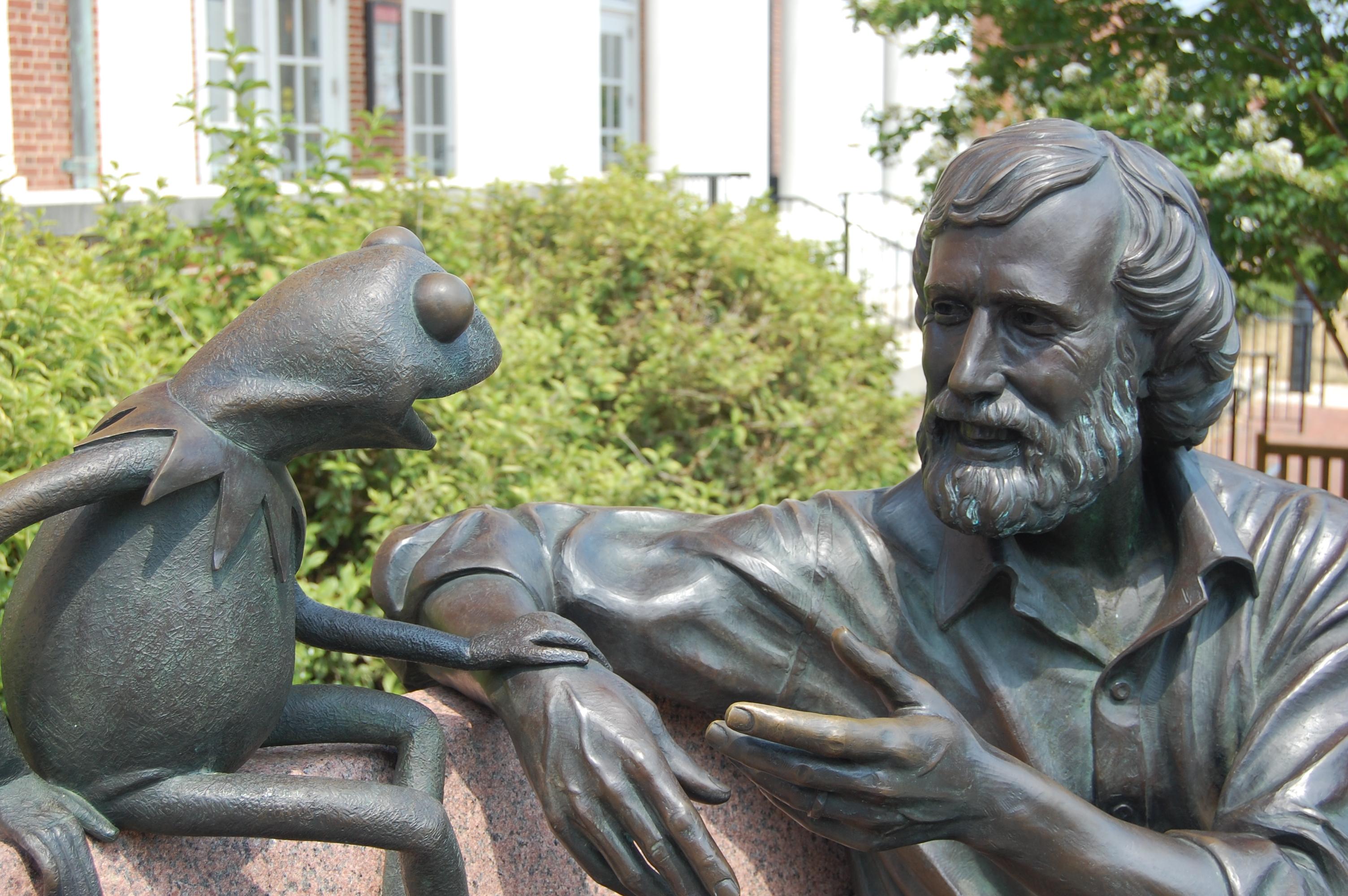 Statue of Jim Henson and Kermit the Frog on the campus of the University of Maryland. (Credit: Flickr user benclark. Used via Creative Commons Attribution 2.0 Generic (CC BY 2.0)) Statue of Jim Henson and Kermit the Frog on the campus of the University of Maryland. (Credit: Flickr user benclark. Used via Creative Commons Attribution 2.0 Generic (CC BY 2.0))