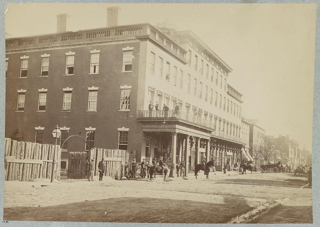 Mansion House hotel in Alexandria, Virginia c. 1861 (Source: Library of Congress) Mansion House hotel in Alexandria, Virginia c. 1861 (Source: Library of Congress)