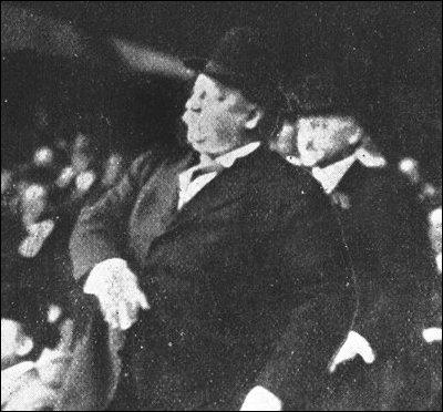 On this day in history, April 14, 1910, President Taft throws out first  pitch at MLB game